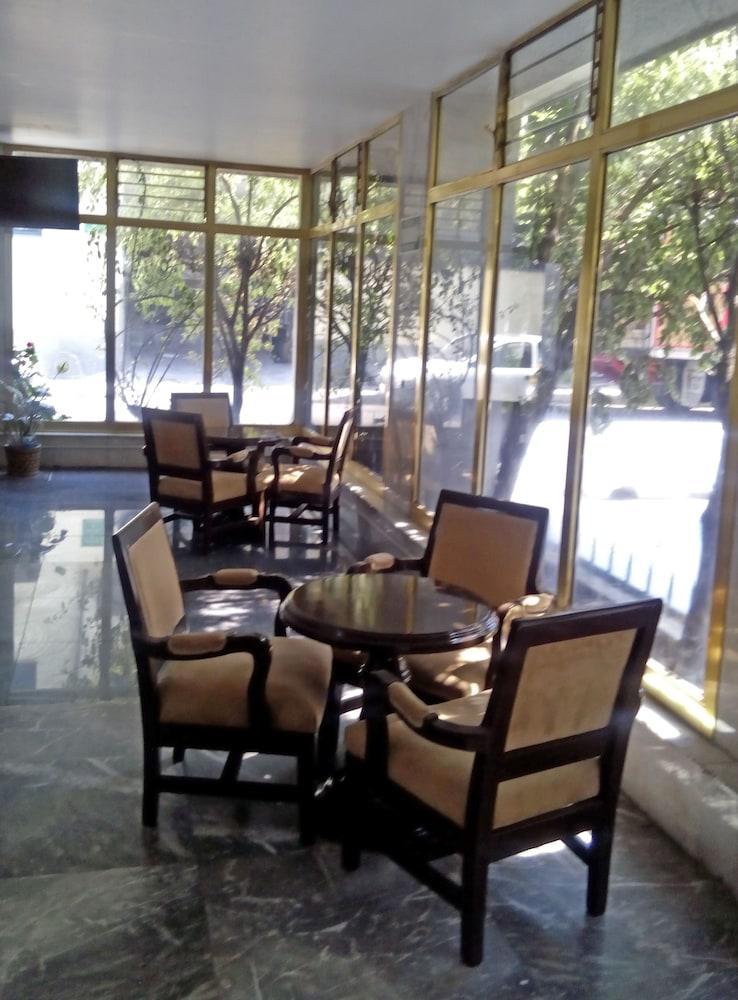 Senorial Hotel 3*